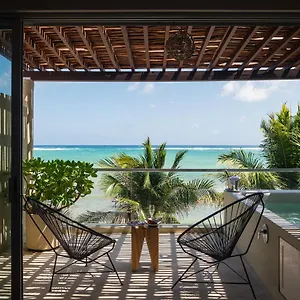 Mereva 4*, Tulum Mexico